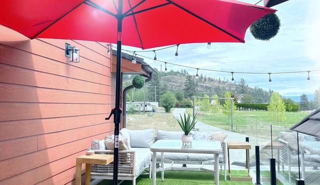On the Wine Trail in West Kelowna- Country Glam Carriage House
