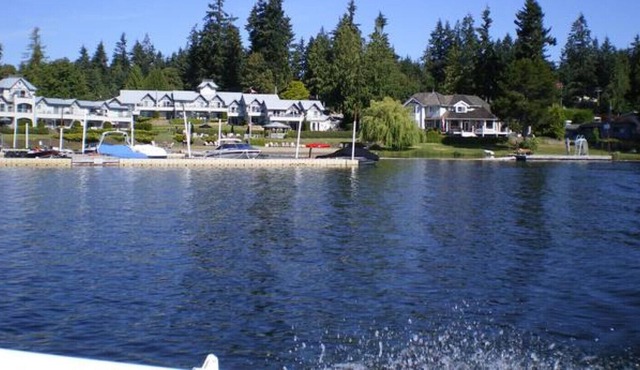 One Bedroom Superior Lakefront Condo!