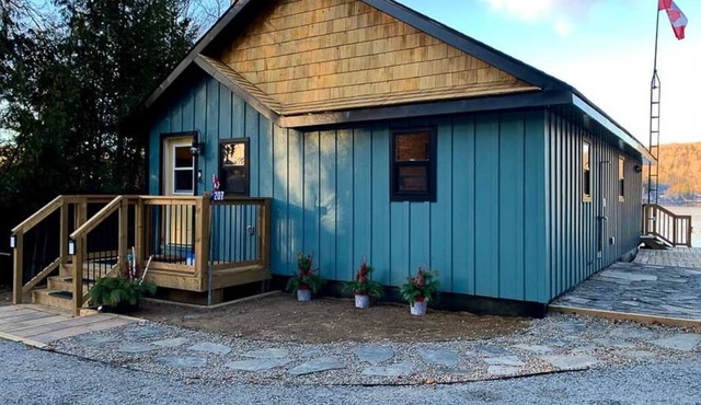 Oz Landing - Affordable Pet-Friendly Cottage w/Great Swimming