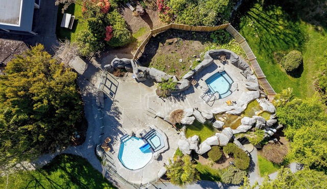 Pacific Shores Resort & Spa