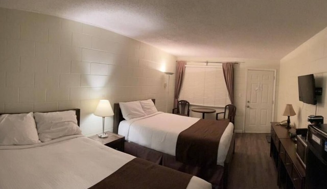 Paddock Inn