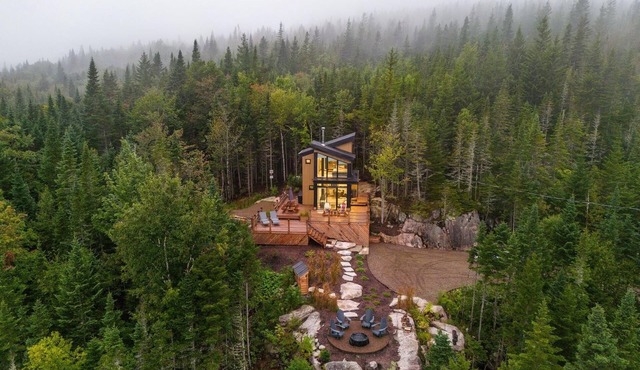 Panörama: Mini house in nature
