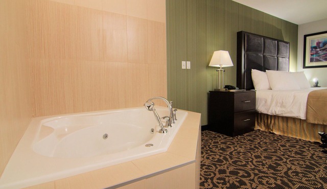 Paradise Inn & Kitchenette Suites
