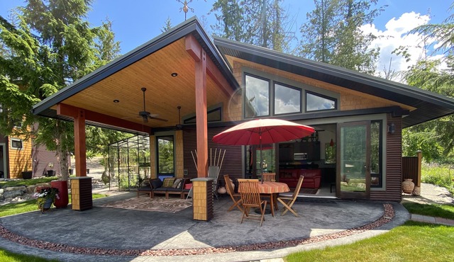 Paradise on Kootenay Lake, near Nelson, BC