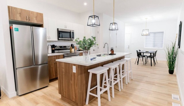 Perfect Comfy Retreat | Premium Location Home Stay