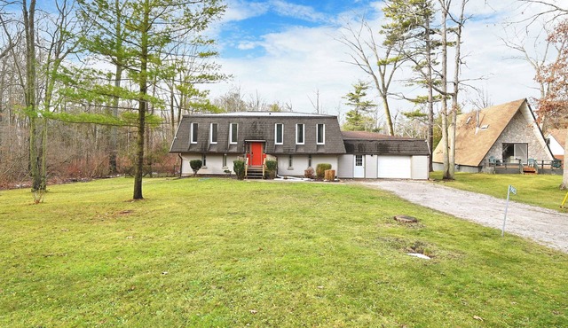 Pet Friendly Beach House with Games Room + Hot tub