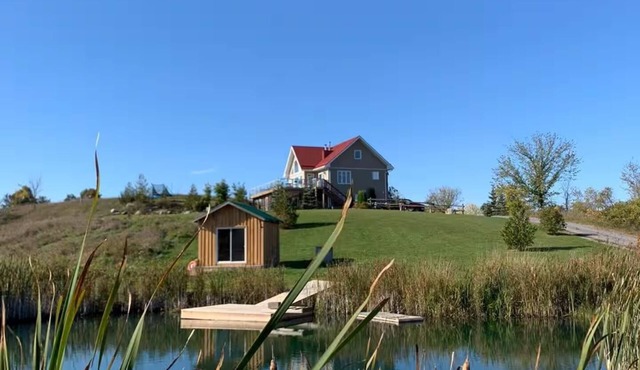 Picturesque Country Chalet with Hottub & Private Lake Experience