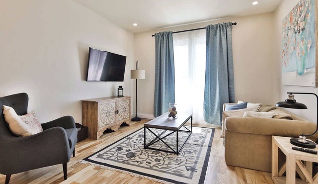 Plateau Mt Royal-Mile End |3BDRS-2BA&Parking
