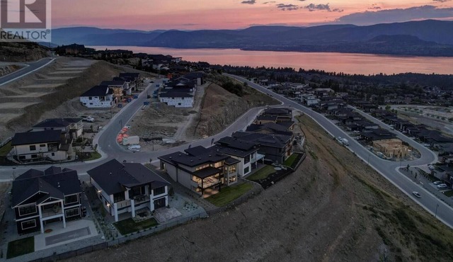 Play&Stay: Mountain and Lake Views/Theatre+Spacious