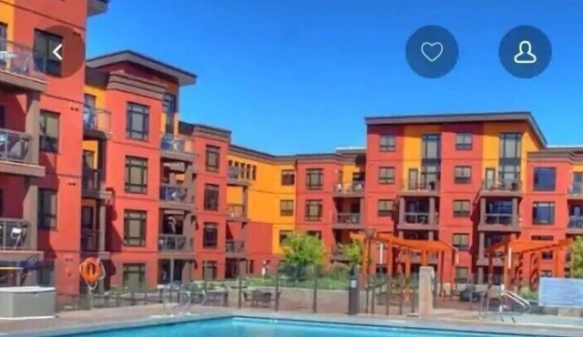 Playa del Sol family condo across the street from Okanagan Lake.