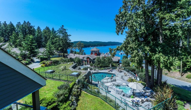 Poets Cove Resort & Spa