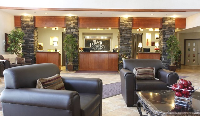 Pomeroy Inn & Suites Hotel Dawson Creek