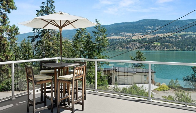 Ponderosa | Charming, Serene & Stunning Lake Views