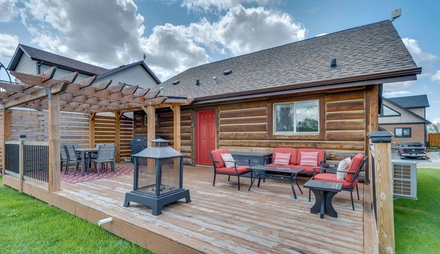 Pool, Lake & Golf Access: Pine Lake Cabin w/AC!