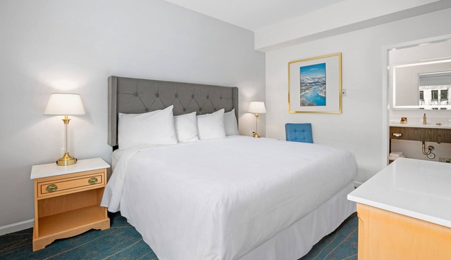 Premier Preferred King Room - Suite - 1 King with Kitchen