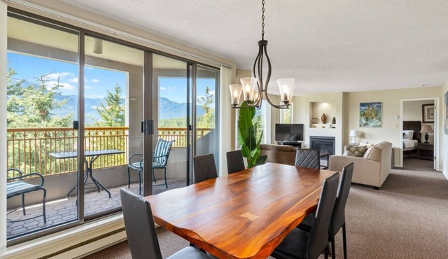 Prime Ski-in/out 2BR - Pool, HT, Sauna, EV Charger