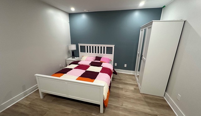 Private Basement Suite - 2 Bedrooms