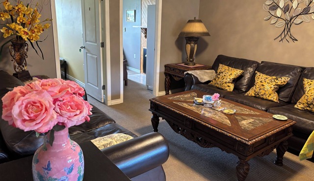 🌿 Private cozy bedroom in Aldergrove. No stairs. 1 hour to Vancouver Airport,