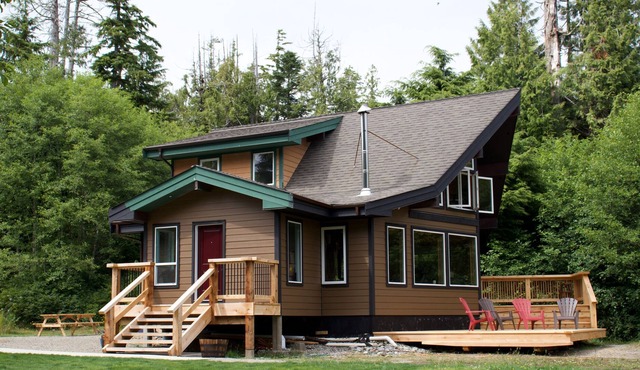 Private Oceanview Retreat between Ucluelet and Tofino