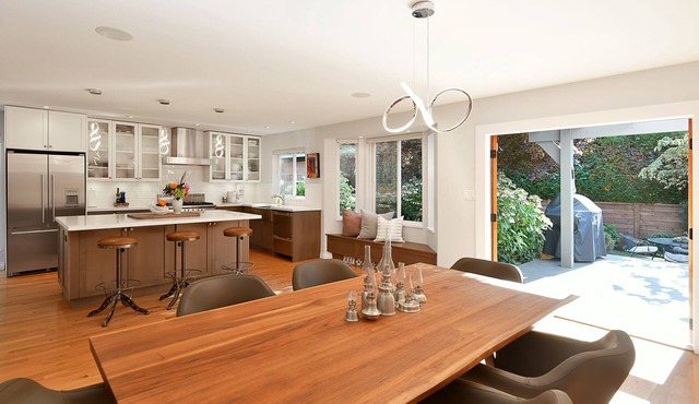 Private & Sunny Coastal Retreat