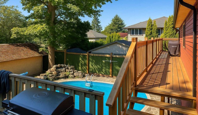 Quaint Attic Suite w/Heated Pool (Year-Round)