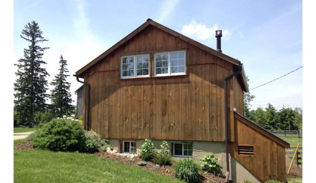 Quaint, Rustic 1870's Renovated Farm Shed