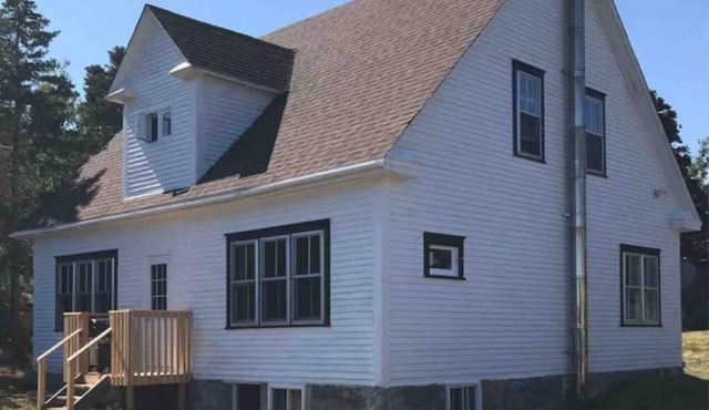 Quarry House- Outport Serenity at its Best!