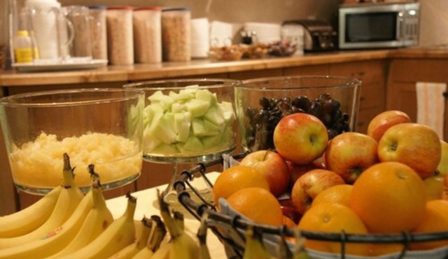 R & R Inn & Suites