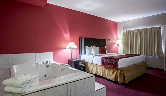 Ramada by Wyndham 100 Mile House