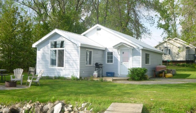 Rare July 10–17 Opening! Private Lakefront Cottage – Only 45 Min West of Ottawa