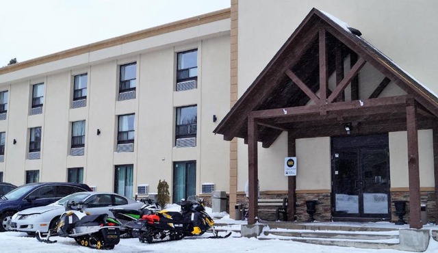 red maple inn and suites