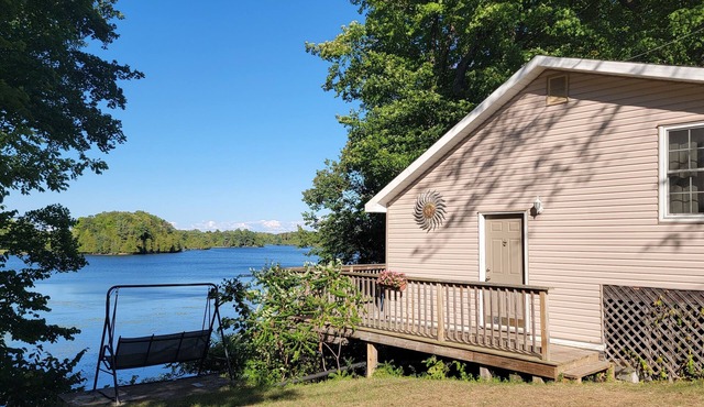 Relax on Benson Lake, Rideau System
