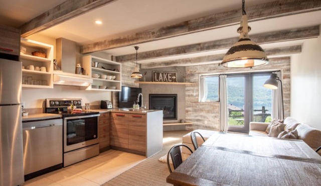 Renovated 1 bedroom with Views of Mont-Tremblant