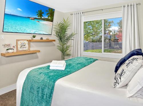 Renovated Suite in WL, 5 Min to Downtown, All New Appliances, Self Check-In