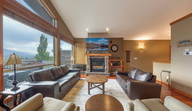 Residences 2 Bedroom Selkirk Townhome: Unit 17