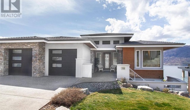 Resort Home in Lake Okanagan - Lake Views/Boating & Swimming/Wine Trails/Golf