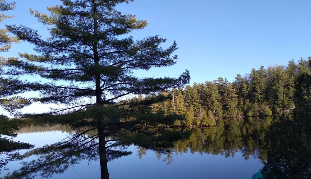 Rideau Lakes, Scott Island