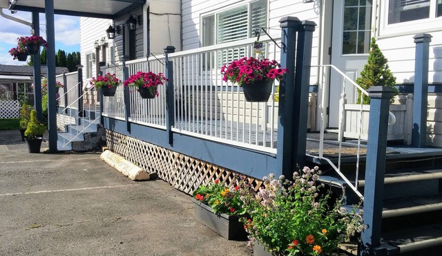 River Heights Motel