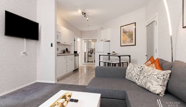 Riverside Twin `B` | Cozy | Views | King Bed
