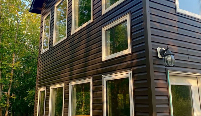 Romantic, Private Getaway, Tiny High-Rise cabin, Couples Retreat.