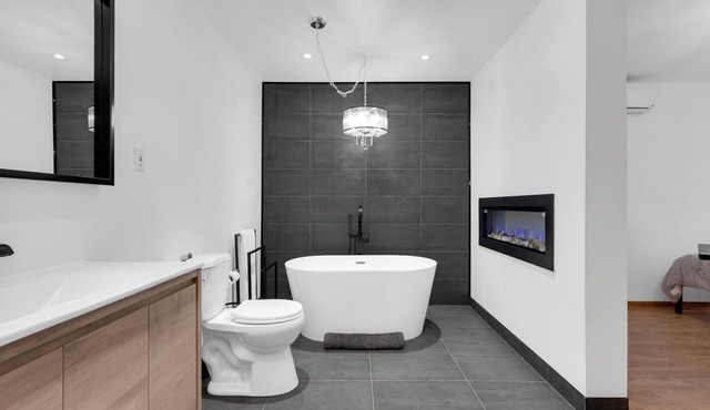 Romantic urban cosy retreat located in vibrant aria & all shopping done on foot