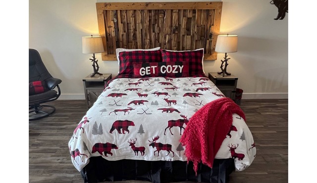 Rustic 1 Bdrm Suite, Lakeside - Bear Cave