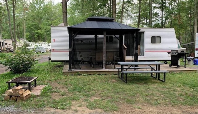 SDD Camping, Trailer 1, Terry