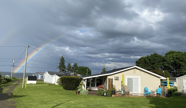 Seabreeze Chalet ~ 3 bedroom Cottage 30 seconds from the beach