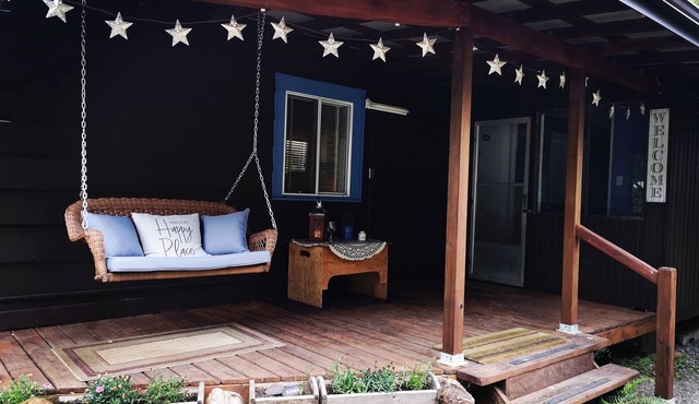 Self contained cabin for couples or groups in the wonderful town of Zeballos