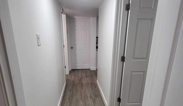 Serene and neat Lakeridge,Regina apartment