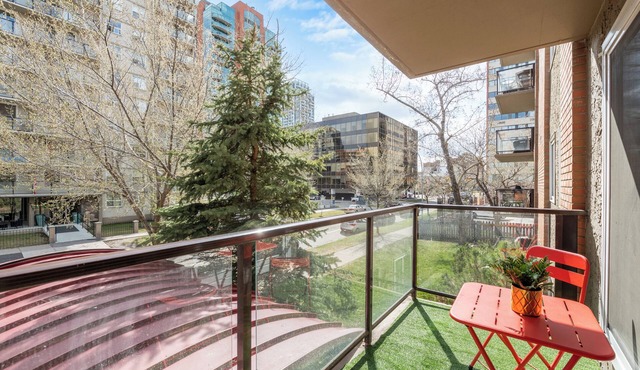Serene Family Friendly Downtown Getaway!