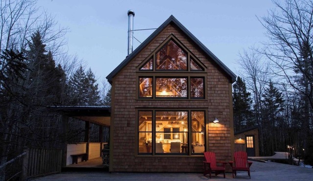 Shackup Cabin— Wood Fired Hot Tub & River