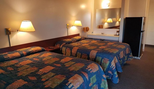 Shamrock Motel