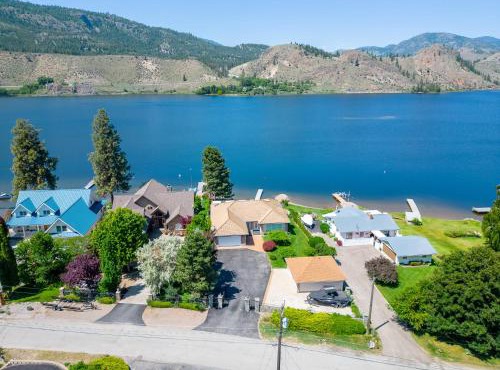 Skaha Lakefront Inn